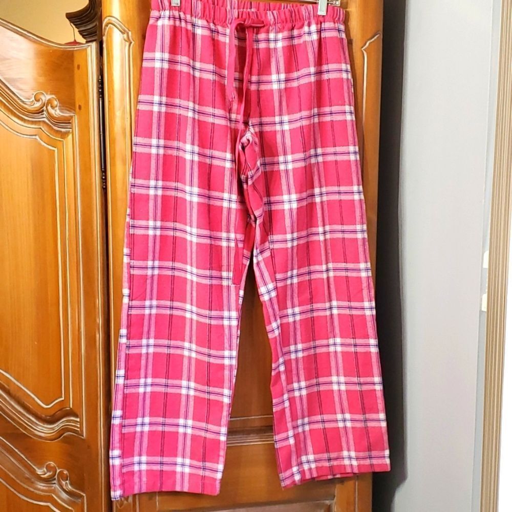 Flannel lounge pants. Size Medium. Pink with silver threads. BY naturels.